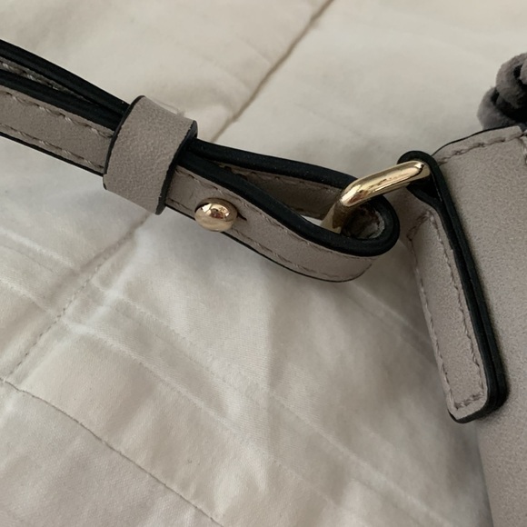 Gap Grey Saddle Stitch Crossbody Bag - Picture 6 of 9